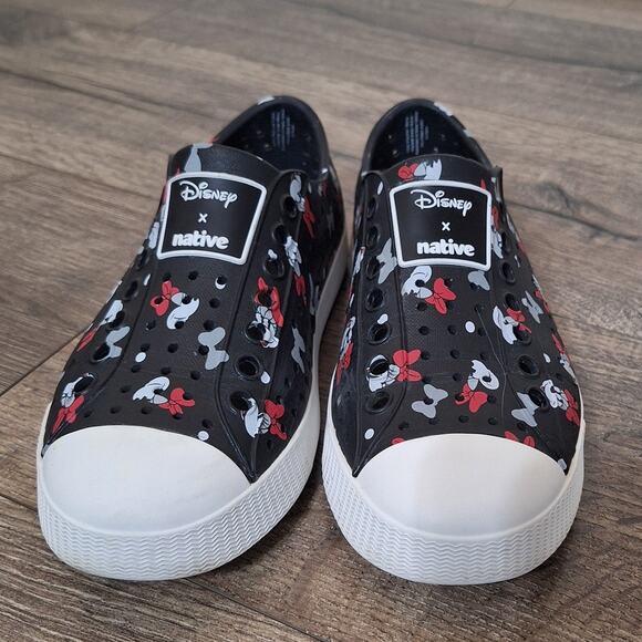 Native x Disney Mickey Mouse big kids 3 black water slip on rubber youth shoes - Picture 4 of 7
